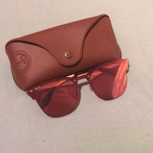 Pink Mirror Raybans + Case